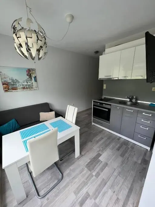Lovely Sunrise - Първа Линия Морска Градина Apartment Burgas